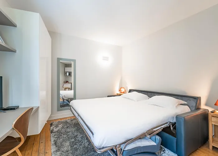Superbes Studios - Place Des Quinconces